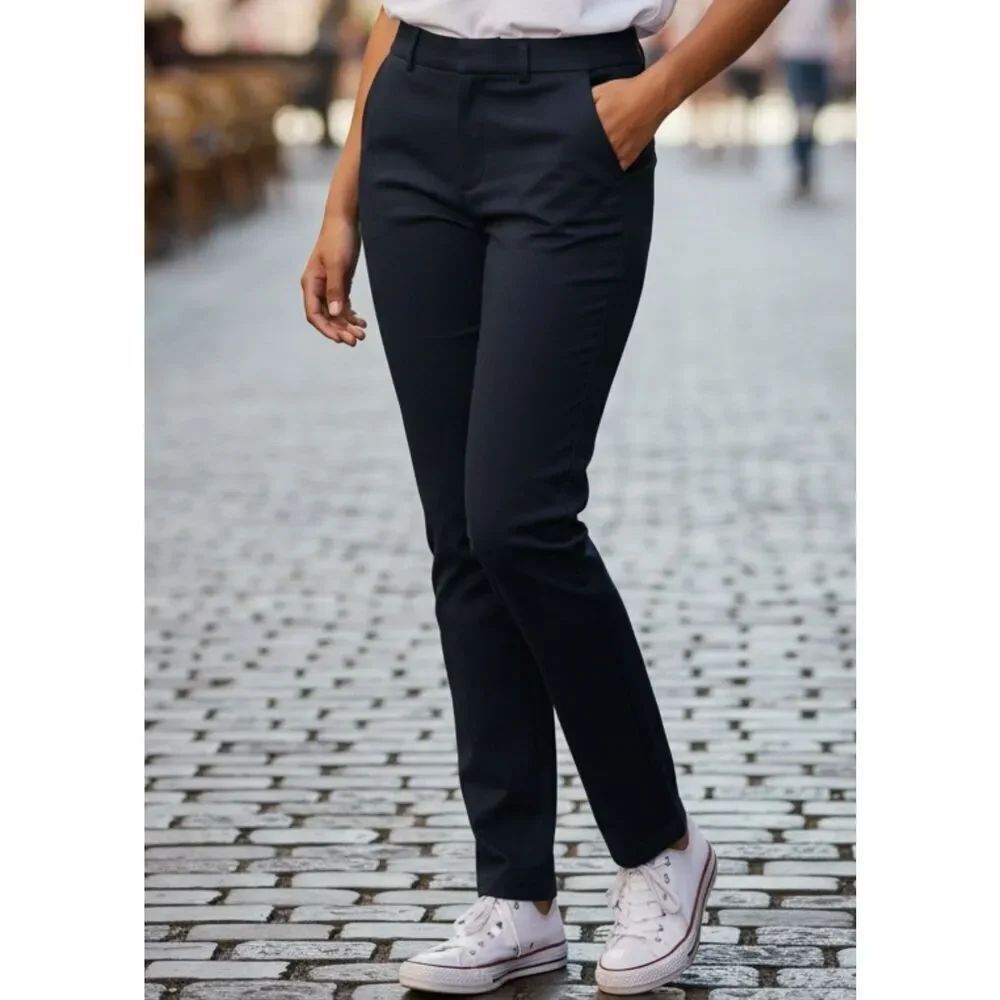 H&M Black Dress Pants Size 4 Flat Front with Pockets Ankle Cropped Belt Loops